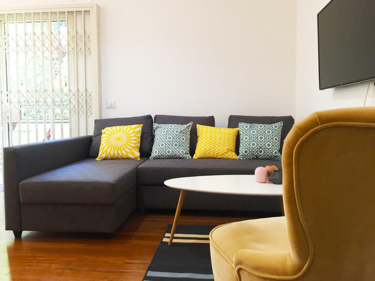 Simply - Idelson Street *